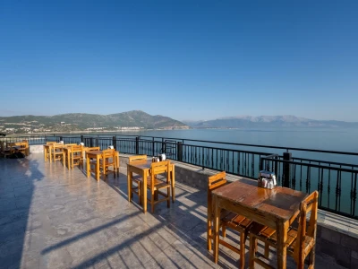 Eğirdir’de Eşsiz Göl Manzaralı Konaklama-image