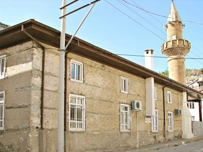 Tarihi Camileri